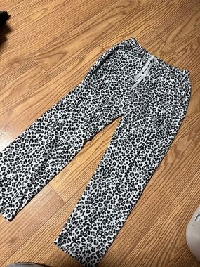 croft & barrow White and Black Leopard Print Pajama Pants